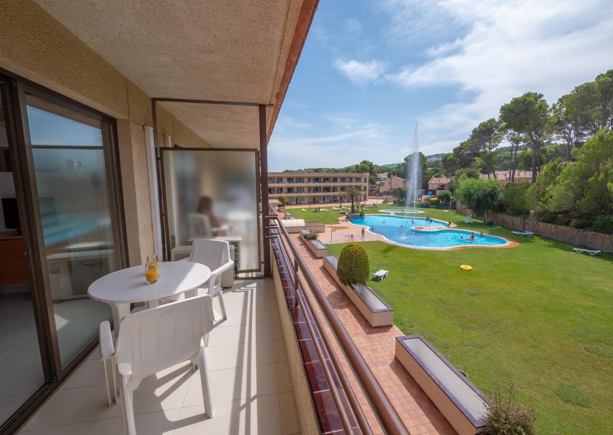 Aparthotel Golf Beach Pals Exterior foto